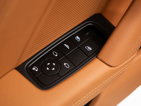 New 2026 Porsche 911 Carrera image 18