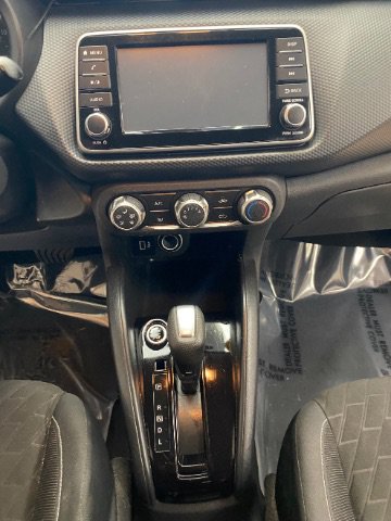 Used 2022 Nissan Kicks S FWD image 21