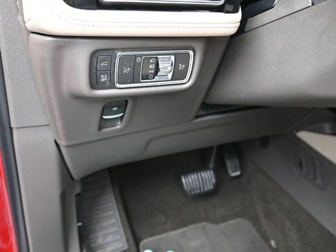 Used 2021 Lincoln Nautilus FWD image 12