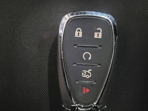 Used 2025 Chevrolet Malibu LT image 32