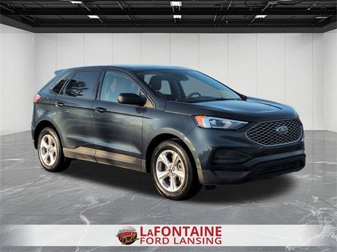 Used 2024 Ford Edge SE image 7