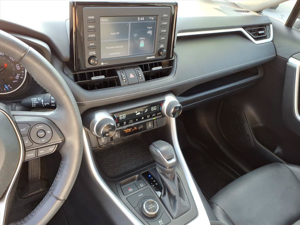 Used 2022 Toyota RAV4 XLE Premium AWD/4WD image 35