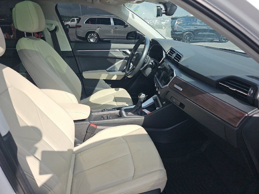 Used 2021 Audi Q3 2.0T Premium Plus w/ Premium Plus Package AWD/4WD image 11