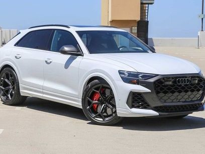 New 2025 Audi RS Q8 performance