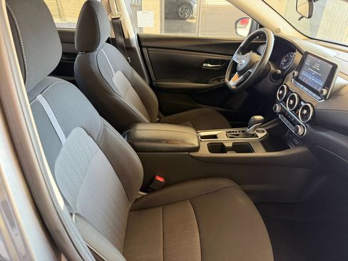 Used 2025 Nissan Sentra SV FWD image 35