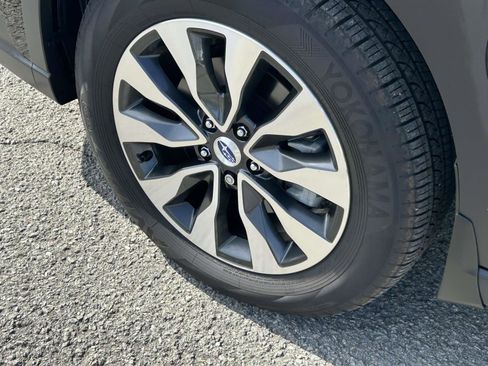 Used 2025 Subaru Outback Touring image 9