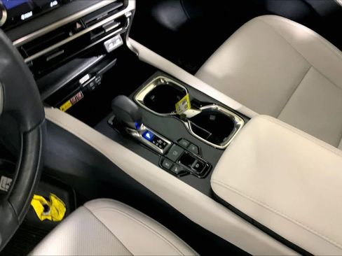 Used 2023 Lexus RX 350 Premium image 17