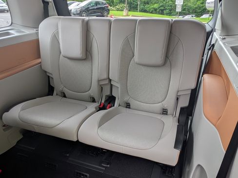 Used 2025 Volkswagen ID. Buzz Pro S Plus RWD image 19