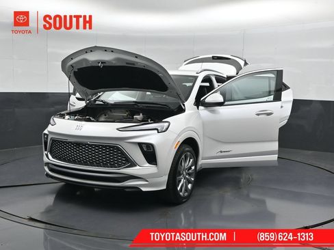 Used 2025 Buick Encore GX Avenir w/ Avenir Convenience Package AWD/4WD image 56