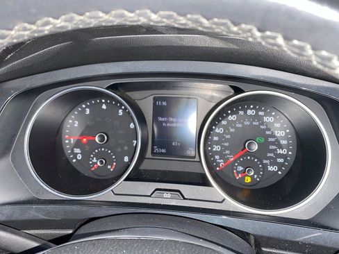 Used 2019 Volkswagen Tiguan SE image 16