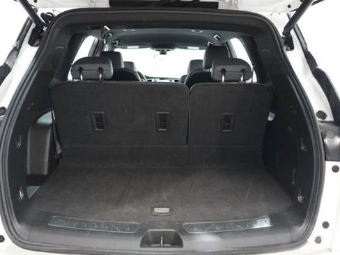 Used 2024 Buick Enclave Premium image 35