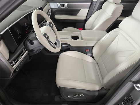 Used 2024 Hyundai Santa Fe SEL image 14