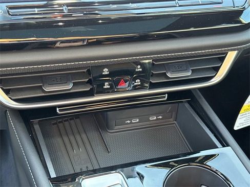 New 2026 Volkswagen Atlas Cross Sport SE image 24