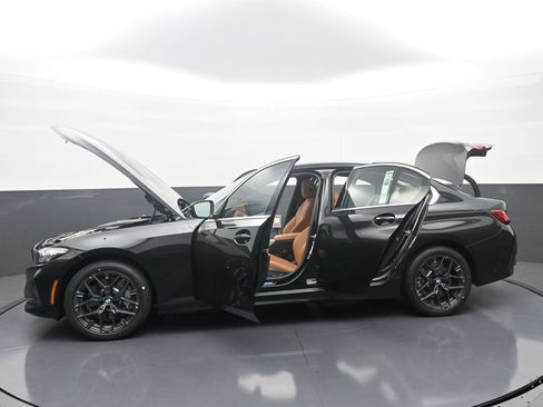 New 2026 BMW 330i xDrive Sedan w/ Convenience Package AWD/4WD image 40