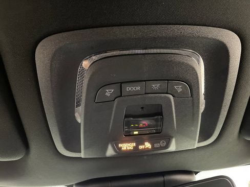 Certified 2025 Toyota Crown Signia AWD/4WD image 29