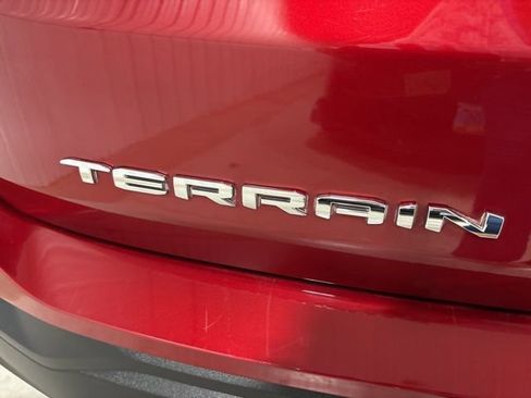 Used 2024 GMC Terrain SLE image 6