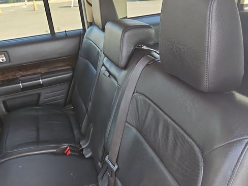 Used 2019 Ford Flex Limited image 13