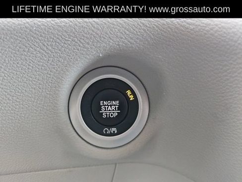 Used 2023 Chrysler Pacifica Touring-L FWD image 20
