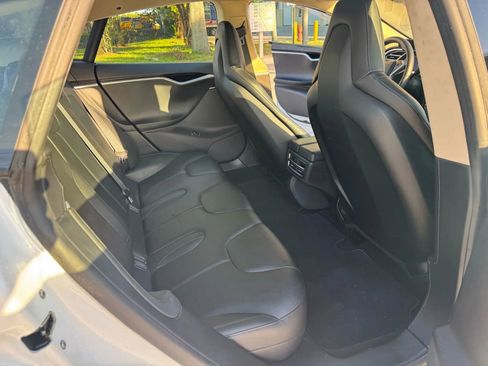 Used 2013 Tesla Model S image 14
