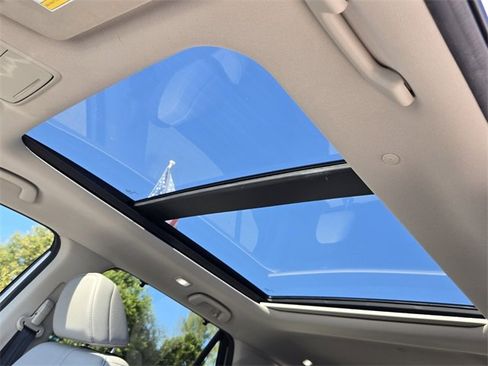 Used 2023 Honda Pilot Touring image 20