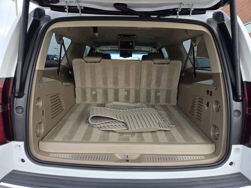 Used 2019 Chevrolet Suburban Premier image 18