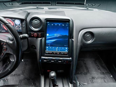 Used 2012 Nissan GT-R Premium image 52