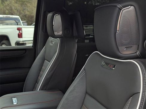 Used 2025 GMC Yukon AT4 Ultimate image 26