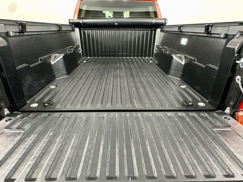 Used 2025 Toyota Tacoma TRD Sport AWD/4WD image 27
