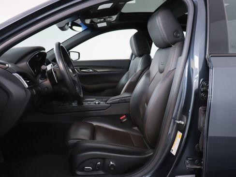 Used 2022 Cadillac CT5 Sport w/ Climate Package image 10