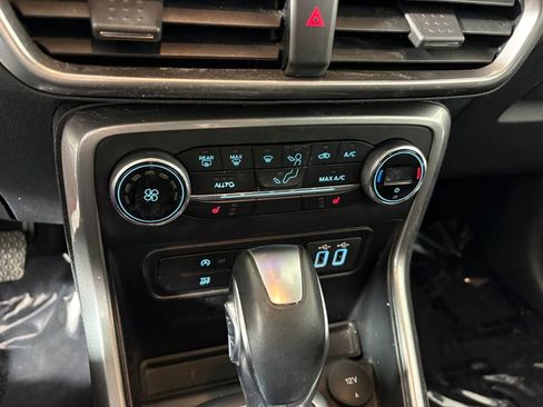 Certified 2020 Ford EcoSport SE image 20