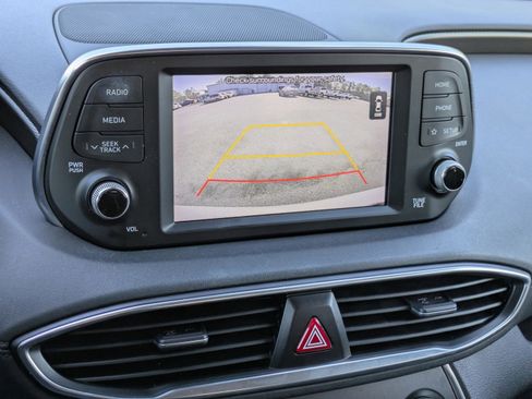 Used 2019 Hyundai Santa Fe SE image 18