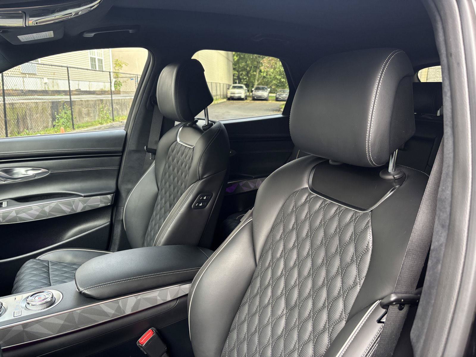 Used 2024 Genesis GV70 3.5T Sport w/ Sport Advanced Package AWD/4WD image 9
