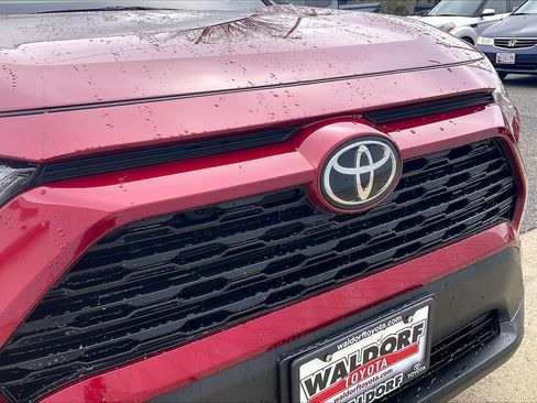 Used 2025 Toyota RAV4 LE image 34