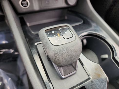 Used 2023 Nissan Rogue S AWD/4WD image 16