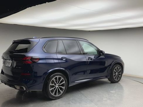 Used 2025 BMW X5 xDrive40i w/ M Sport Package AWD/4WD image 2