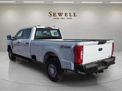 New 2026 Ford F250 XL w/ FX4 Off-Road Package image 3