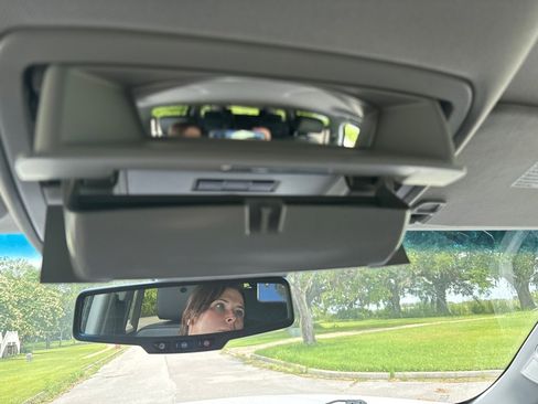 Used 2020 Chevrolet Suburban Premier image 25