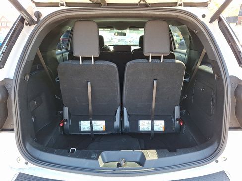 Used 2018 Ford Explorer XLT w/ Equipment Group 201A image 28