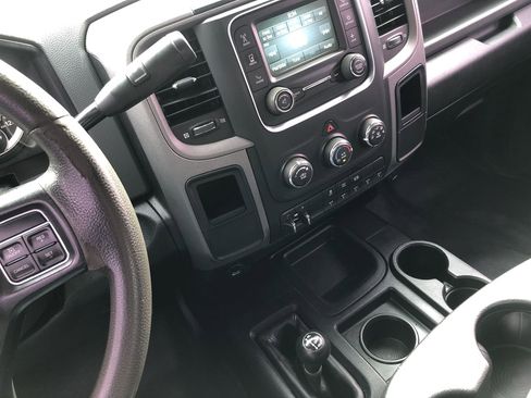 Used 2018 RAM 4500 Tradesman w/ Chrome Appearance Group image 18