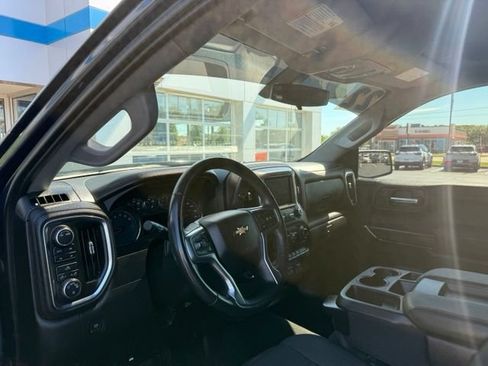 Used 2022 Chevrolet Silverado 1500 LT w/ Z71 Off-Road Package AWD/4WD image 7