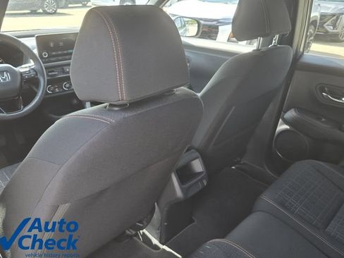 Used 2024 Honda HR-V Sport image 11