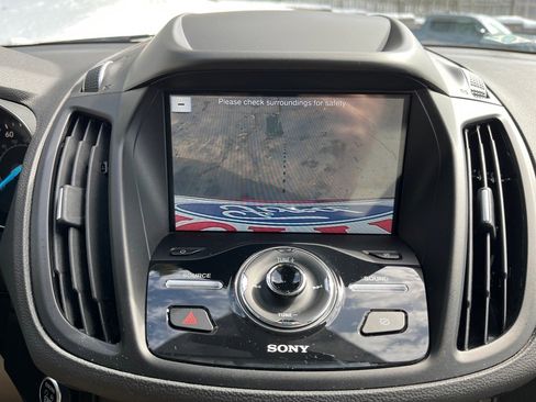 Used 2019 Ford Escape Titanium w/ U9j03 - Titanium Tow Package image 24