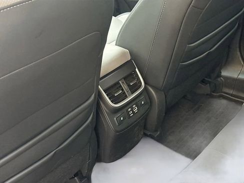 Used 2023 Subaru Outback Limited XT image 9