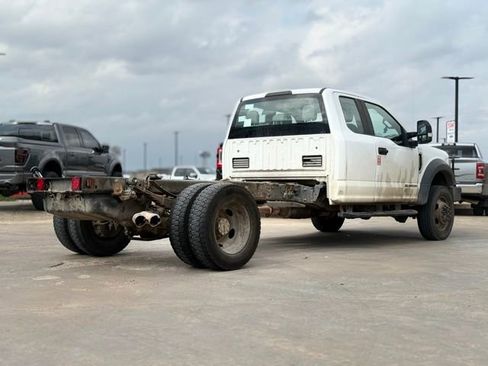 Used 2019 Ford F550 4x4 SuperCab Super Duty image 2