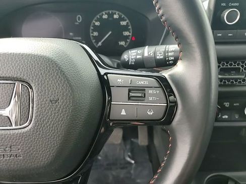Used 2025 Honda HR-V Sport image 18