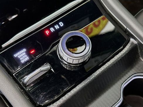 Certified 2024 Jeep Grand Cherokee L Limited w/ Luxury Tech Group II image 27