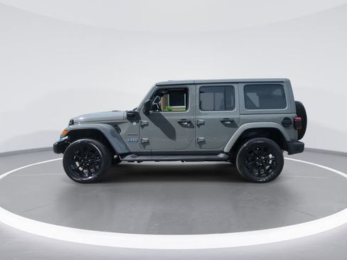 Used 2023 Jeep Wrangler Unlimited Sahara w/ Cold Weather Group image 5
