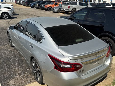 Used 2017 Nissan Altima 2.5 SR image 4