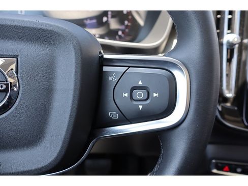 Used 2022 Volvo XC40 T5 Inscription AWD/4WD image 27