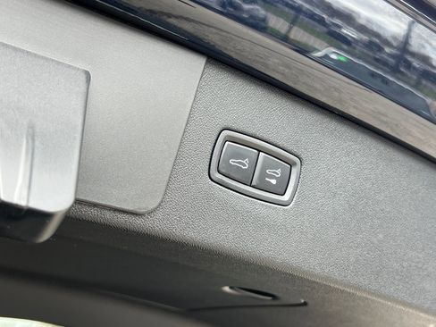 Used 2021 Porsche Cayenne S image 24